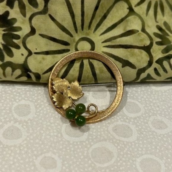 VTG KREMENTZ Gold Circle Leaf Green Stone BROOCH - Picture 4 of 6